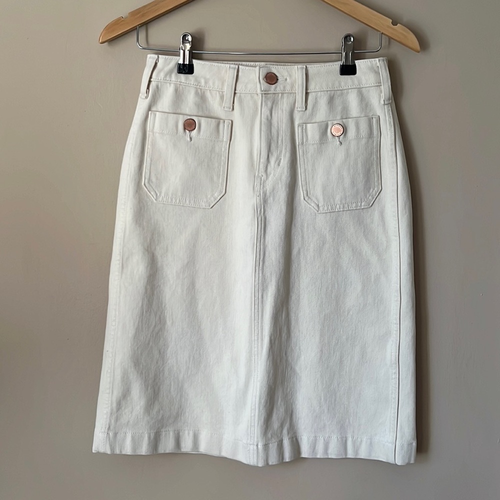 Banana Republic Cream Denim Skirt size 2